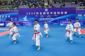 他在攻防两 他在攻防两